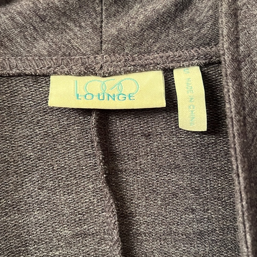 LOGO cardigan, excellent condition! - Picture 5 of 5